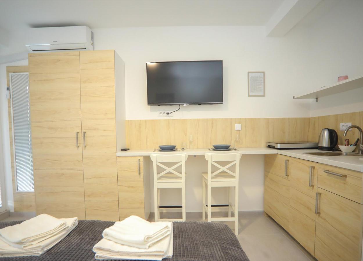 Code Srebrno Jezero Apartment Veliko Gradiste Bagian luar foto